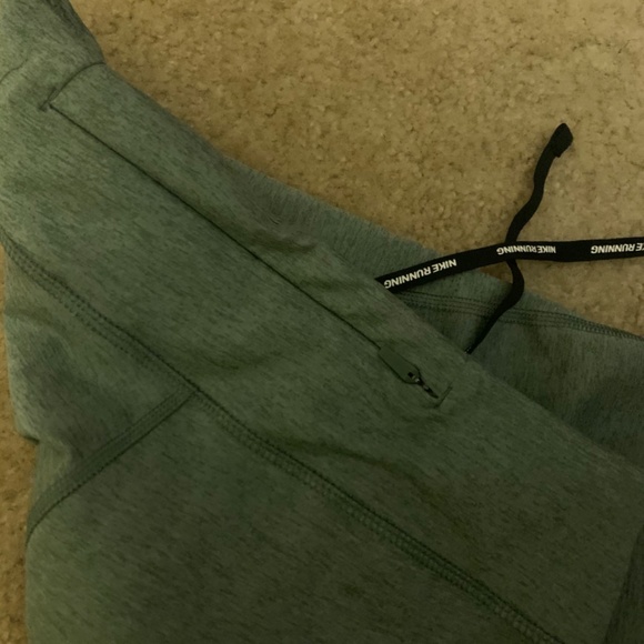 Small NIke Active Running Set - Picture 4 of 5